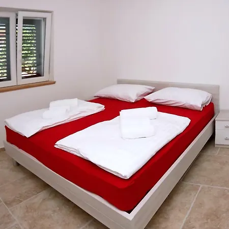 Lucich White House Appartement *