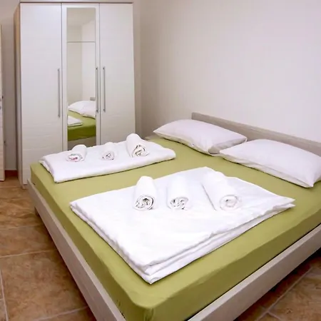 Lucich White House *