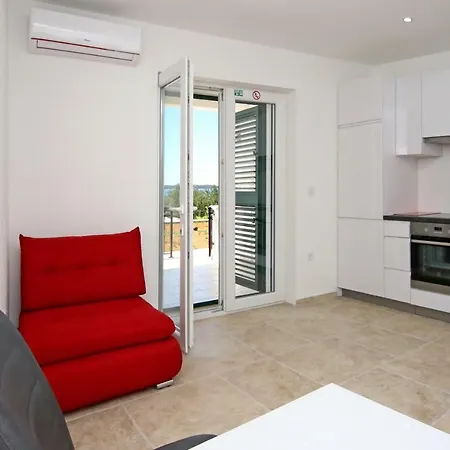 Lucich White House Appartement *