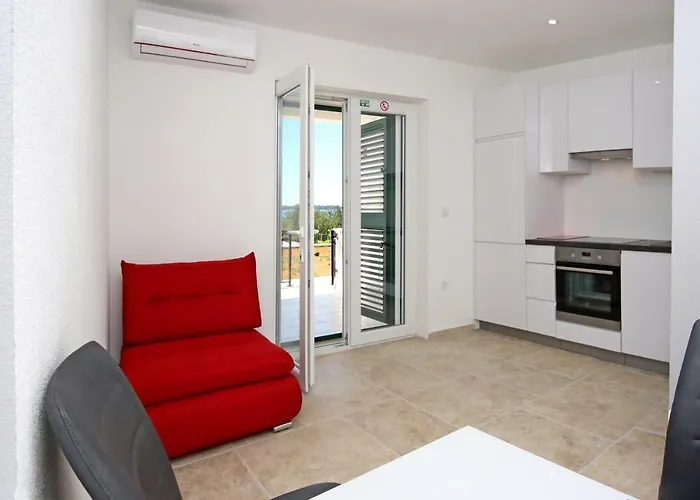 Lucich White House Apartamento *