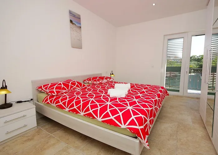 Lucich White House *