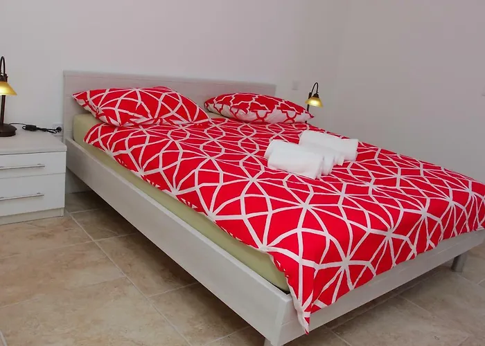 Lucich White House Apartamento Srima