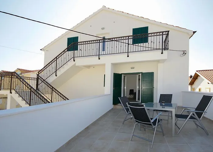 Lucich White House Apartamento Srima